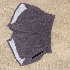 Lululemon size 4 Hotty hot shorts